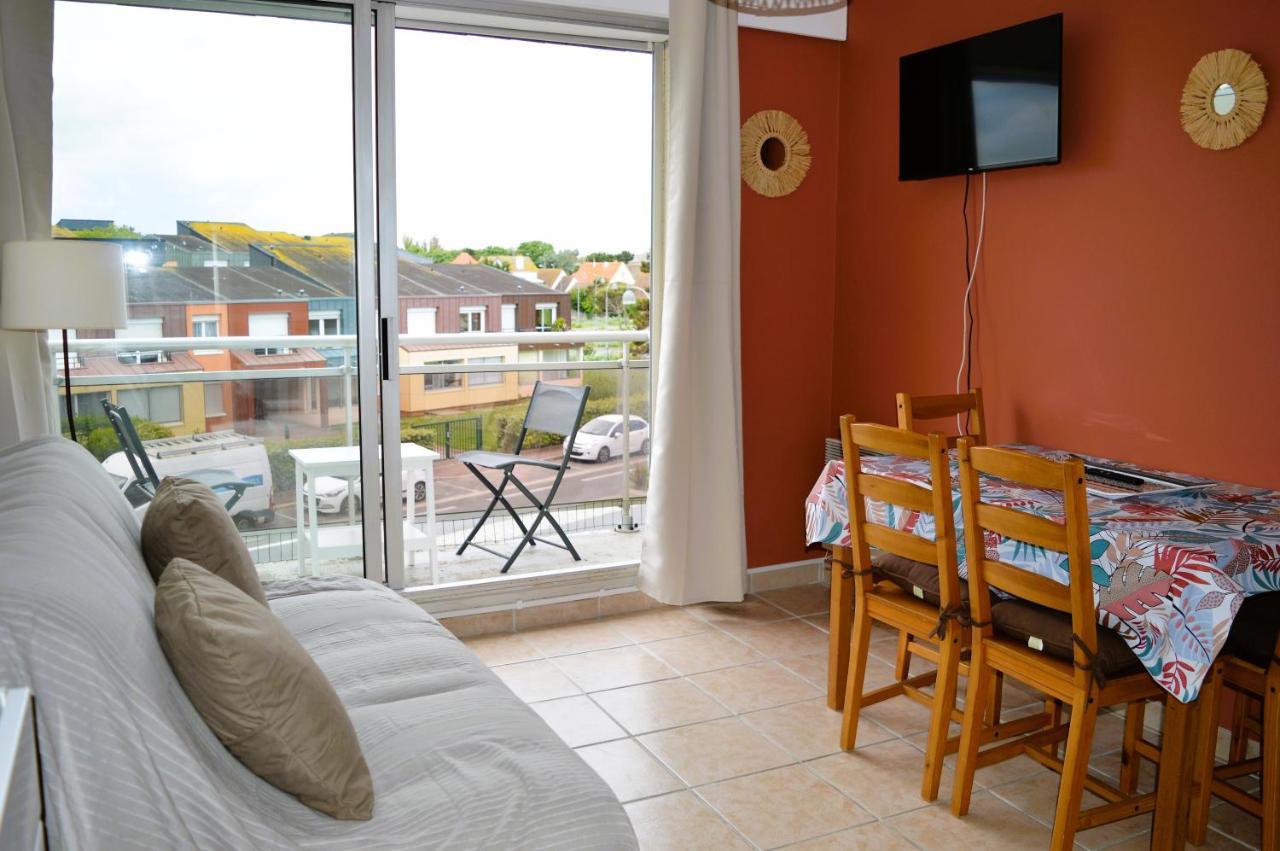 Appartement Au Pied De La Plage - Balcon - Parking Courseulles-sur-Mer Exterior foto